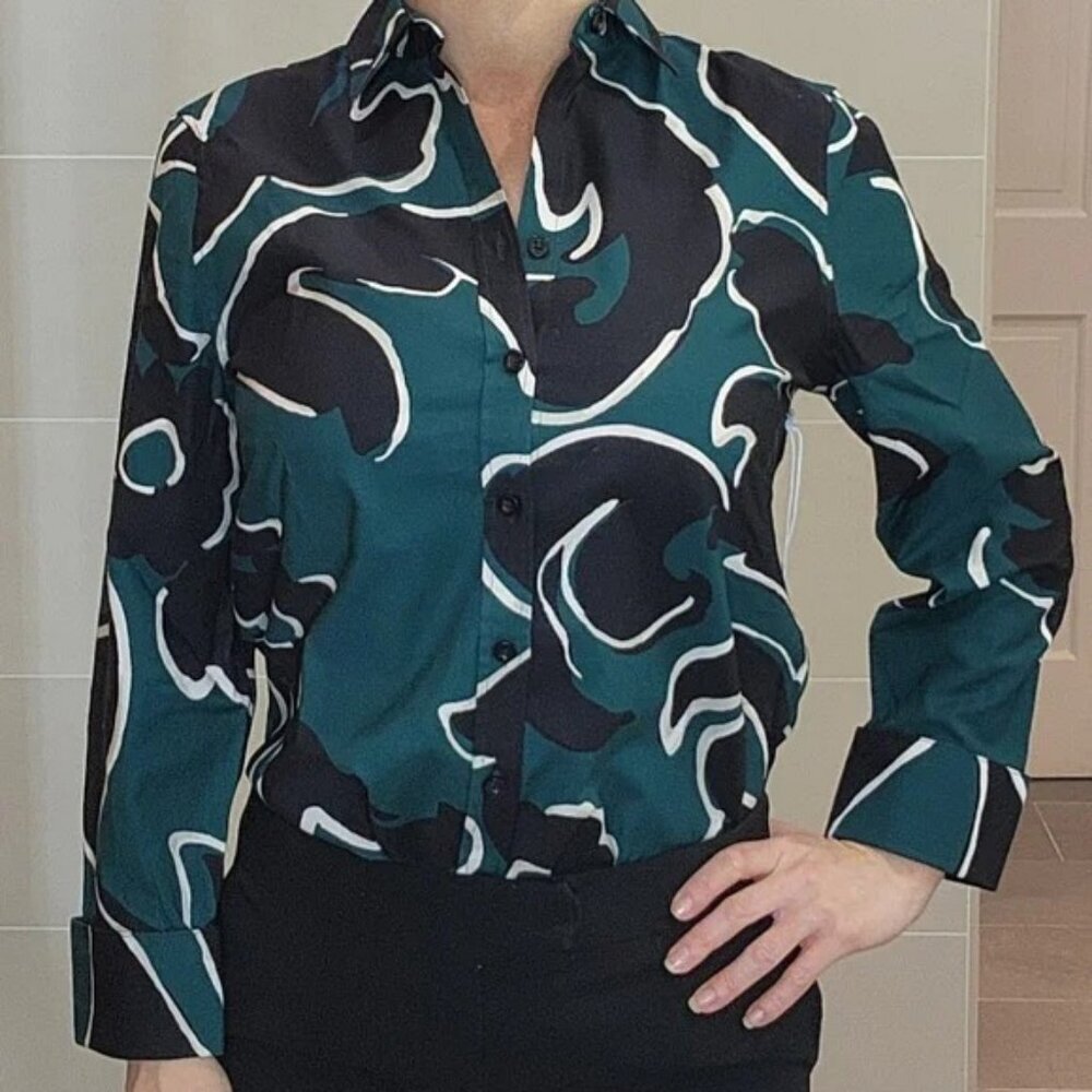 Chico's Classic Fit Scroll Print Green Black Shirt Size 4